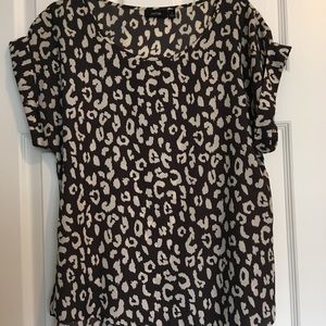 Apt 9 grey & cream polyester leopard blouse